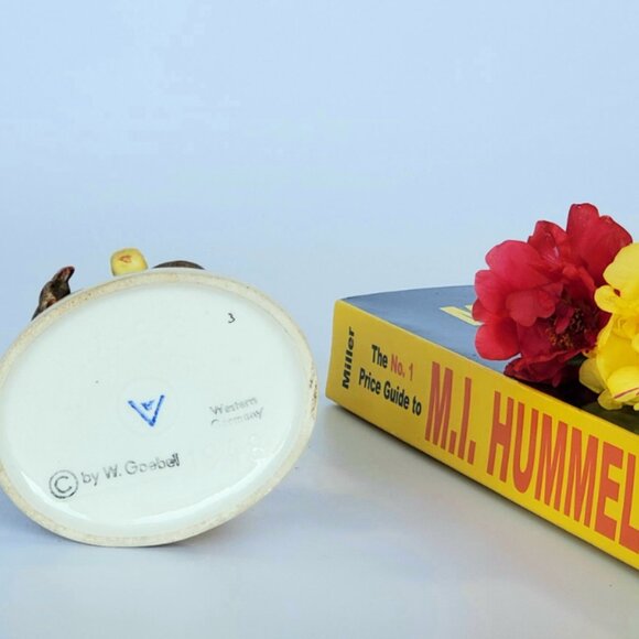 Hummel Figurine -TMK 2 - Feeding Time - No. 199/I - Picture 2 of 9